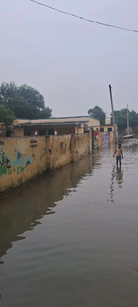 गढ़मुक्तेश्वर बाढ़ ग्रषित छेत्र में त्यौहार फीके हुऐ