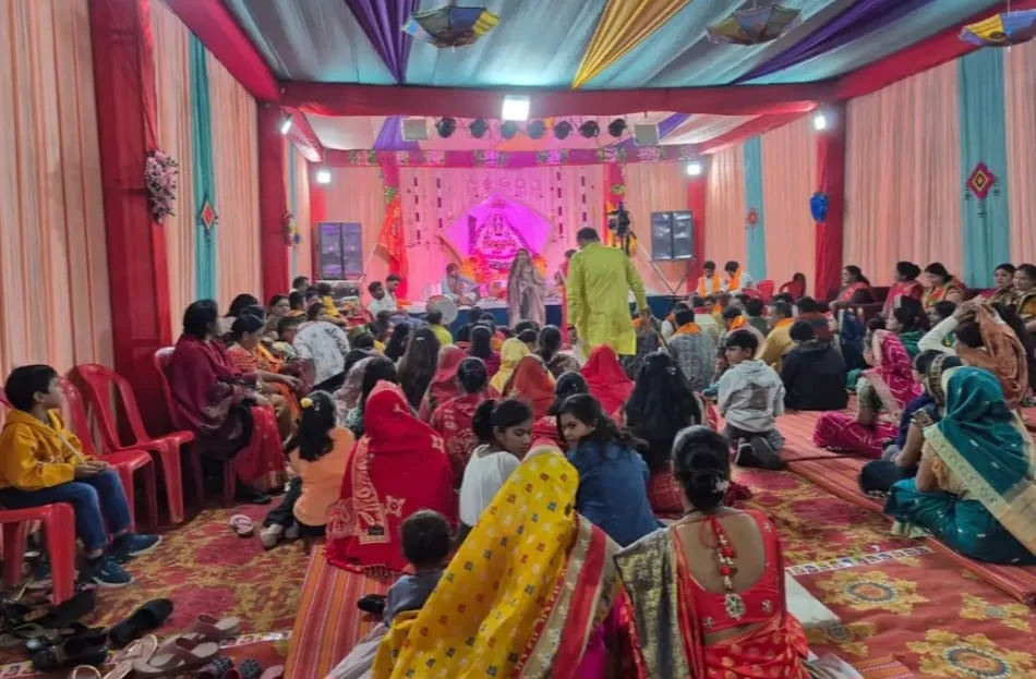 बाल किशन मोहल्ला में देर रात तक गूंजे भजन |