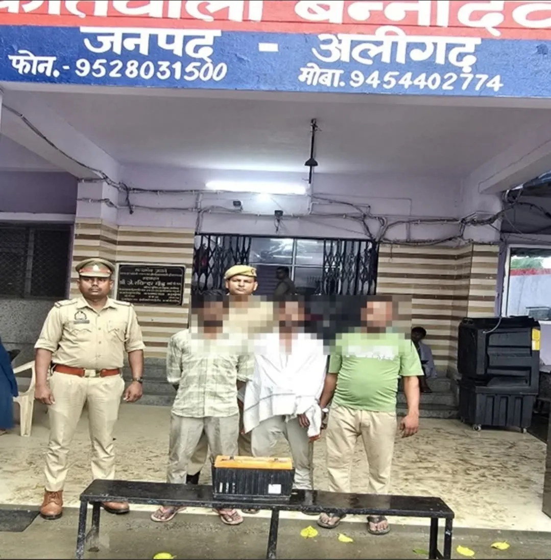 बन्नादेवी पुलिस की बड़ी कार्रवाई, ट्रक बैटरी चोरी करने वाले तीन शातिर चोर दबोचे