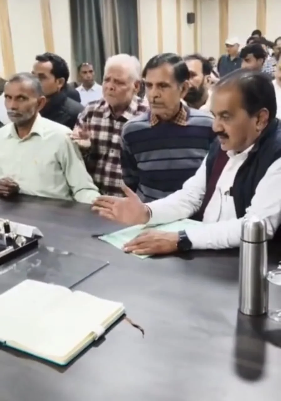 अधिवक्ताओं ने एडीएम को सौंपा 10 सूत्रीय ज्ञापन, पत्रावलियां गायब होने का आरोप ;