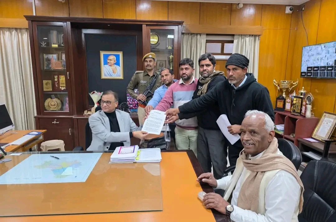 दीनारपुरा को पुनः रोसावा ग्राम पंचायत में शामिल करने की उठाई मांग