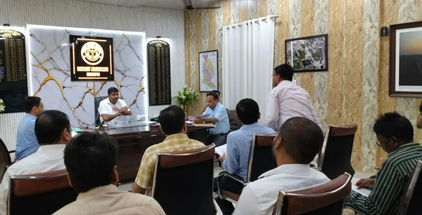 डूब क्षेत्र में जमीनों की अवैध प्लाटिंग और बिक्री पर प्रशासन सख्त, डीएम दीपक मीणा ने सभी रजिस्ट्रियों पर रोक लगाते हुए एडीएम वित्त से मांगी विस्तृत रिपोर्ट।