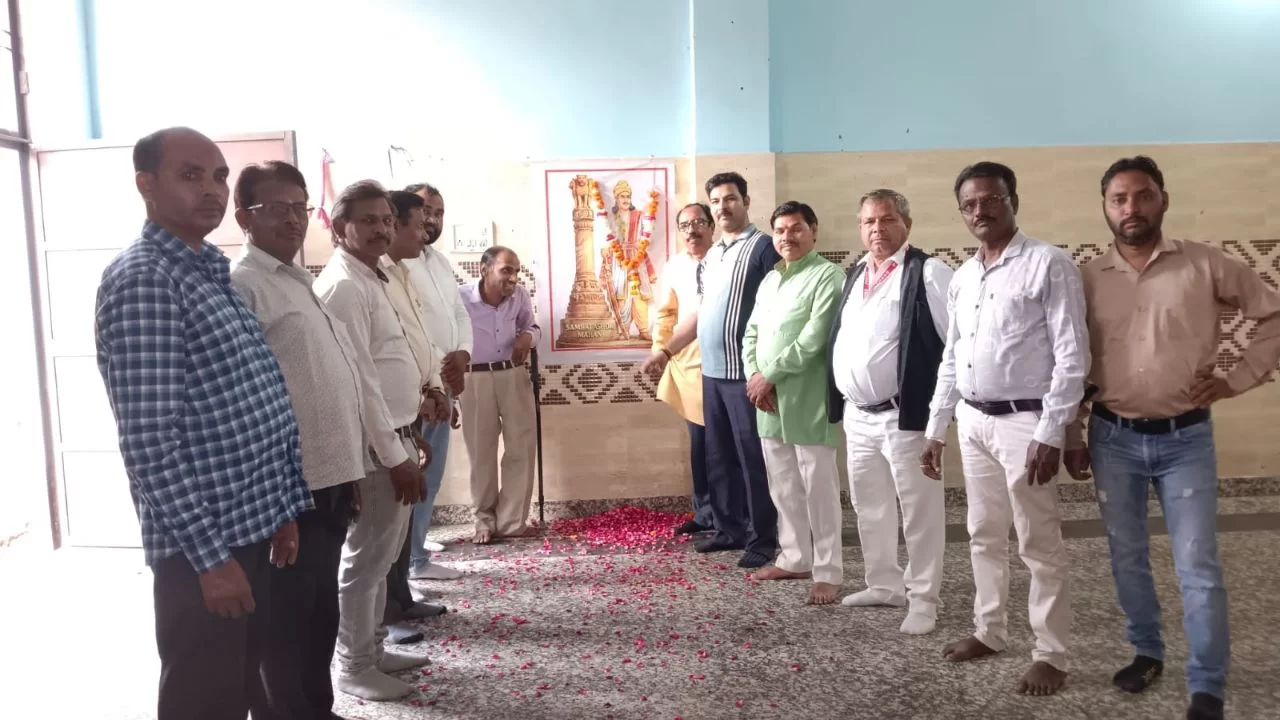 गणमान्य जन होगे शामिल