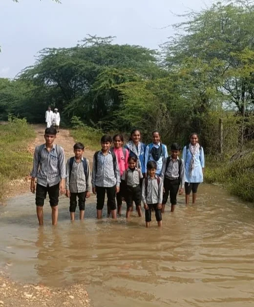 कीचड़ की समस्या सें थे परेशान
