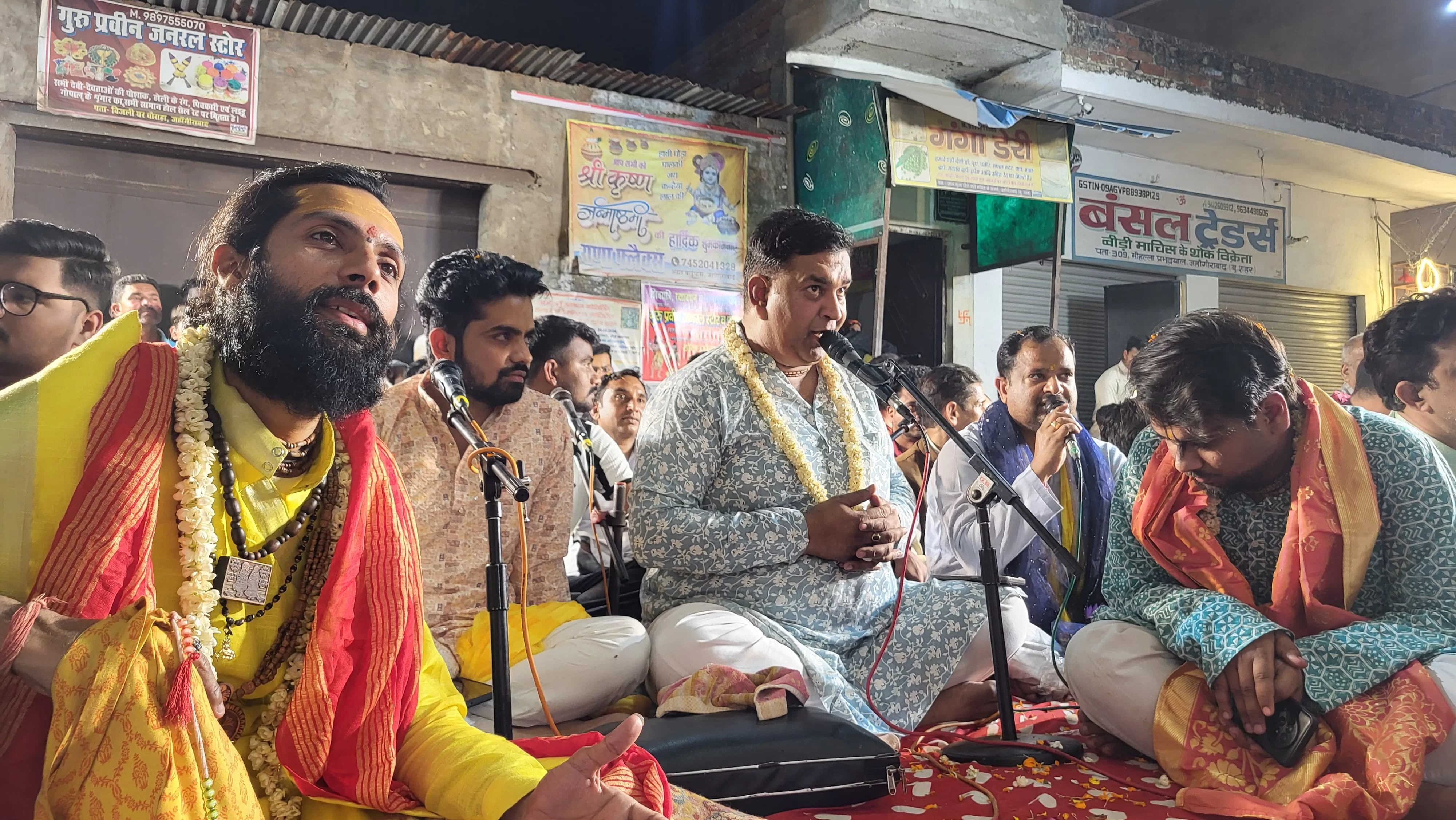 नगर के लाल कुआँ स्थित राधा कृष्ण मंदिर (शीश महल) में 14वां फेंटा महोत्सव