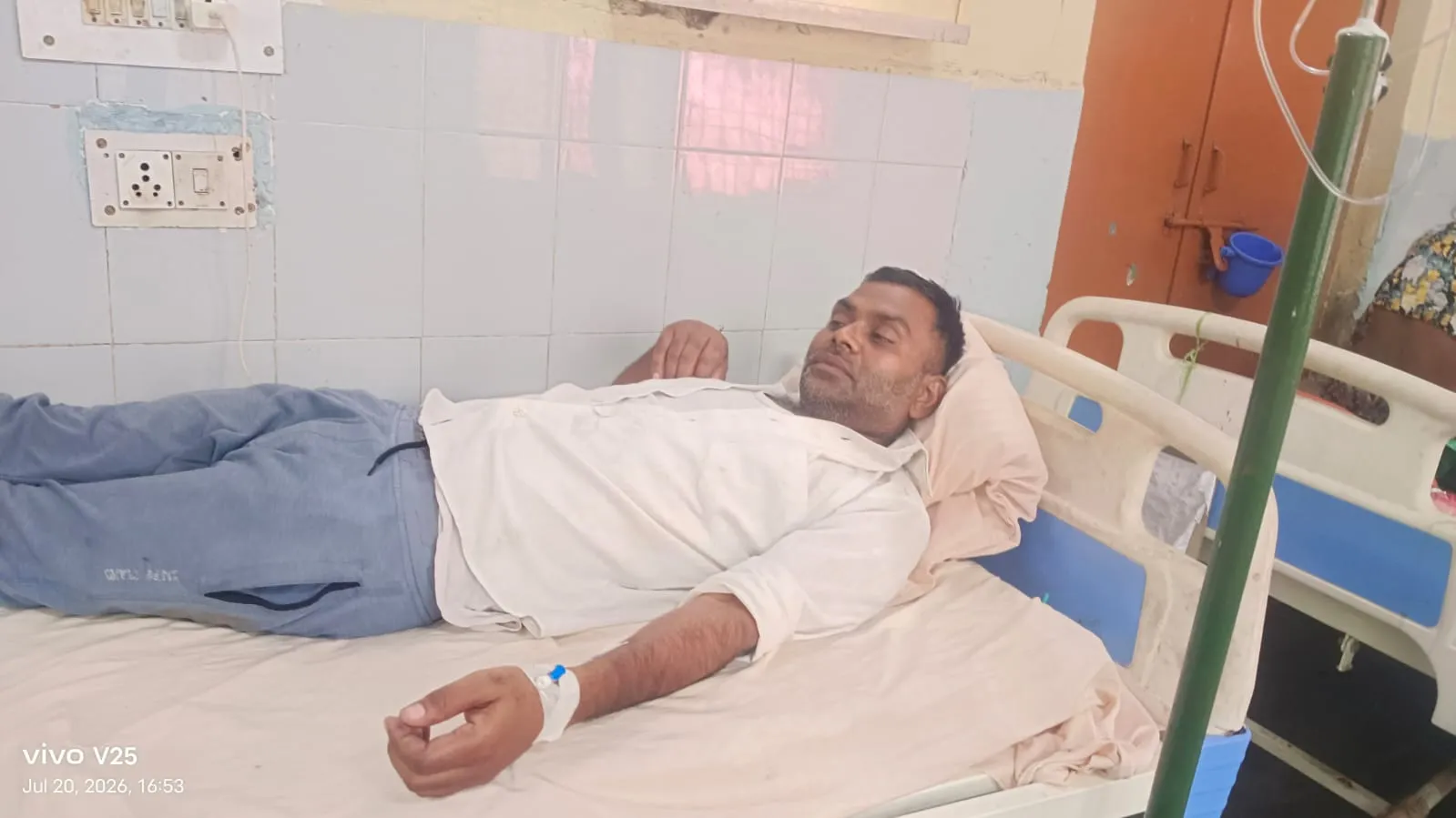घायल अस्पताल में भर्ती
