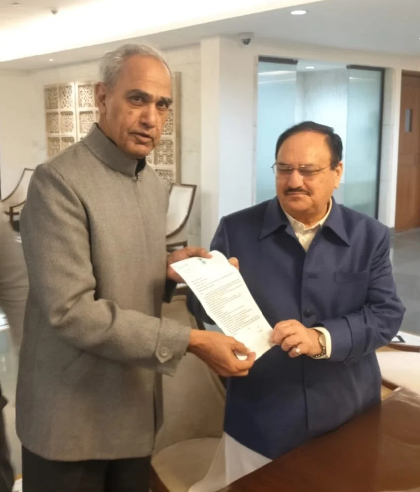सांसद का आरोप- केंद्र से भरपूर आपूर्ति के बाद भी राज्य सरकार के कुप्रबंधन से किसान बेहाल, कालाबाजारी चरम पर