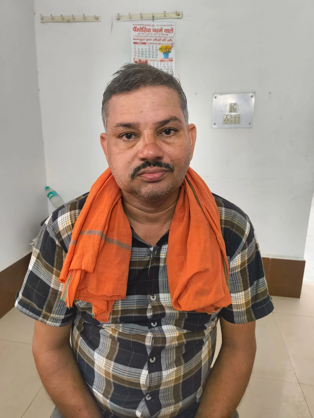 अजीमाबाद एक्सप्रेस के पैंट्री मैनेजर नशे की हालत में गिरफ्तार, रेलवे एक्ट में मामला दर्ज