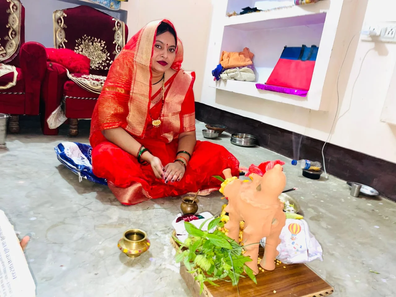 सोलह गांठ का गढ़ा, सोलह दीपक, सोलह श्रृंगार, सोलह बार तर्पण और सोलह बार कथा वाचन का विधान है