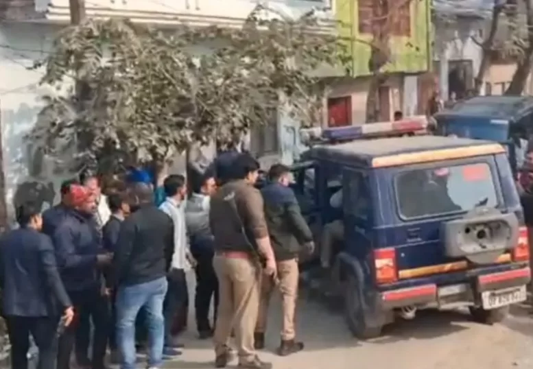 कारोबारी के पिता, पत्नी और बेटी की निर्मम हत्या