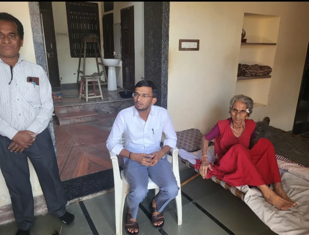 घर-घर जाकर कराया सत्यापन