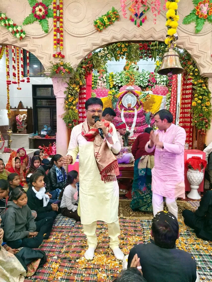 विराट भजन संध्या में उमड़ा श्रद्धालुओं का सैलाब