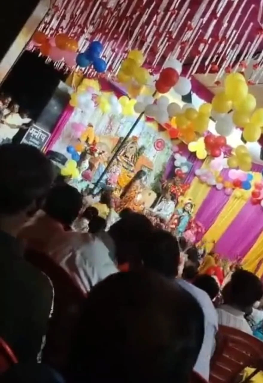 प्रसिद्ध कलाकारों ने दीं प्रस्तुतियां