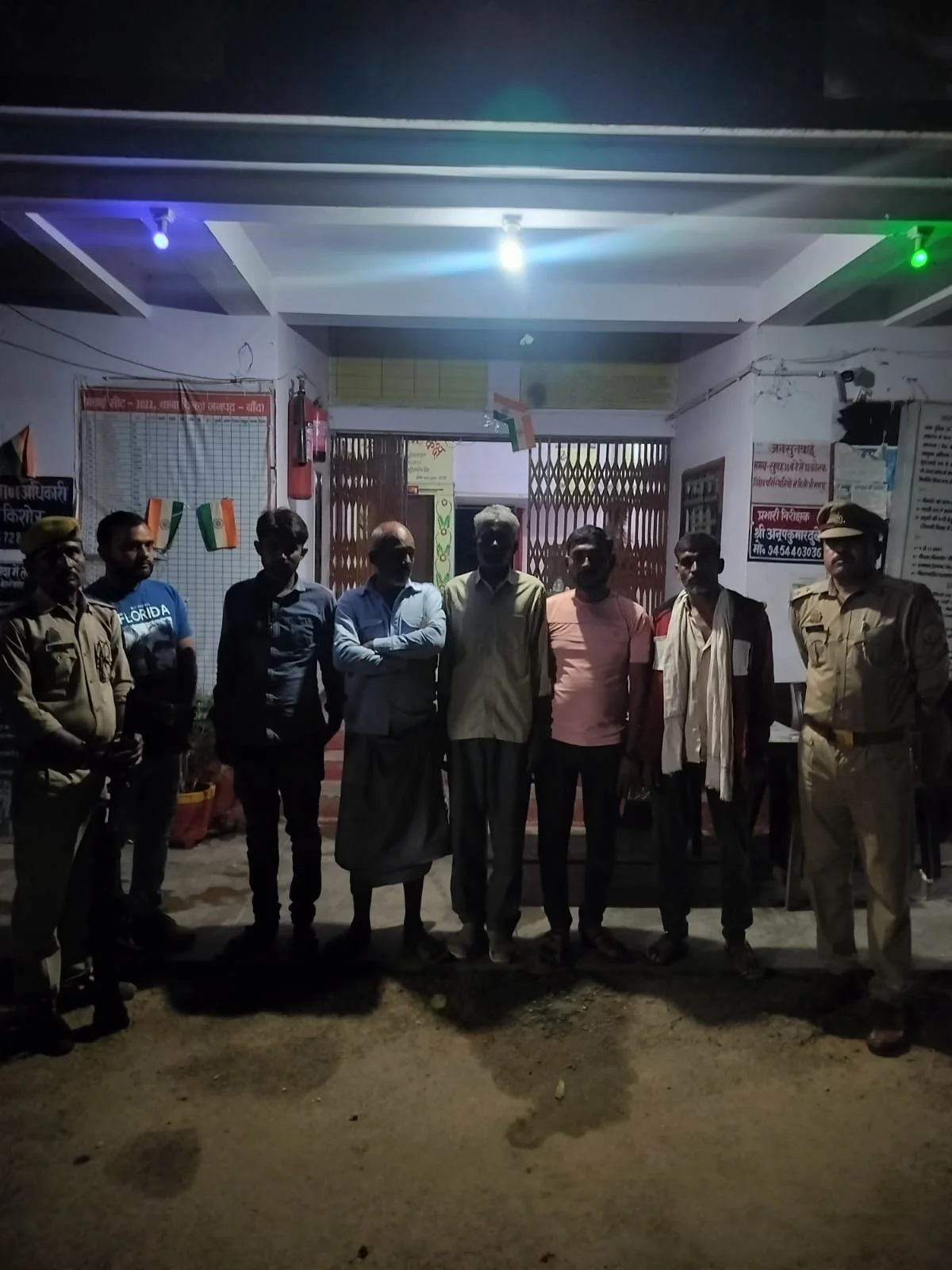 पुलिस ने तीनों को भेजा जेल,दो फरार