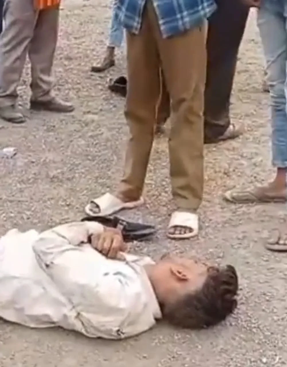 अलीगंज रोड पर मंडी समिति के पास हुआ हादसा,