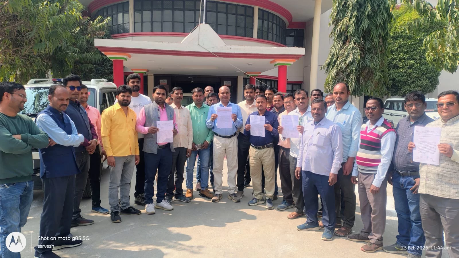 ग्राम रोजगार सेवक पंचायत स्तर पर सरकार की योजनाओं का रीढ़ माने जाते हैं। फिर भी समय से नहीं मिलता मानदेय