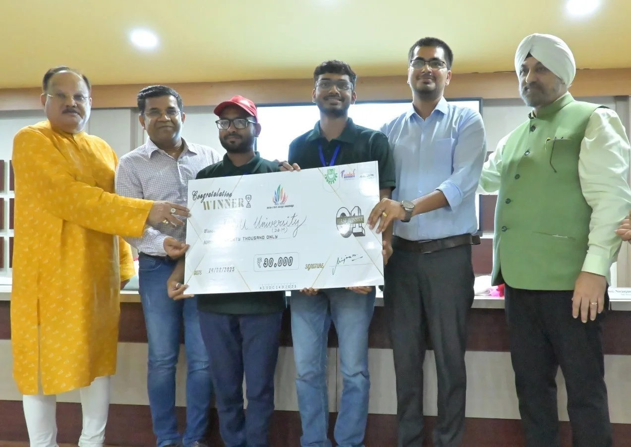 प्रज्ज्वल पांडेय और ओंकार सिंह ने जीता ₹30,000 का पुरस्कार, देशभर की 37 टीमों को पछाड़ा