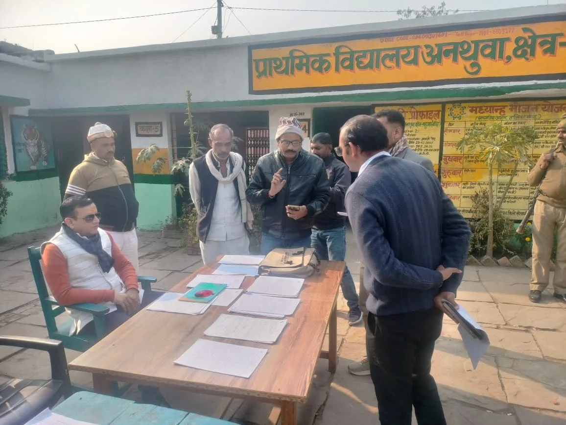 अतर्रा व सदर तहसील में विशेष गहन पुनरीक्षण कार्य का किया स्थलीय निरीक्षण
