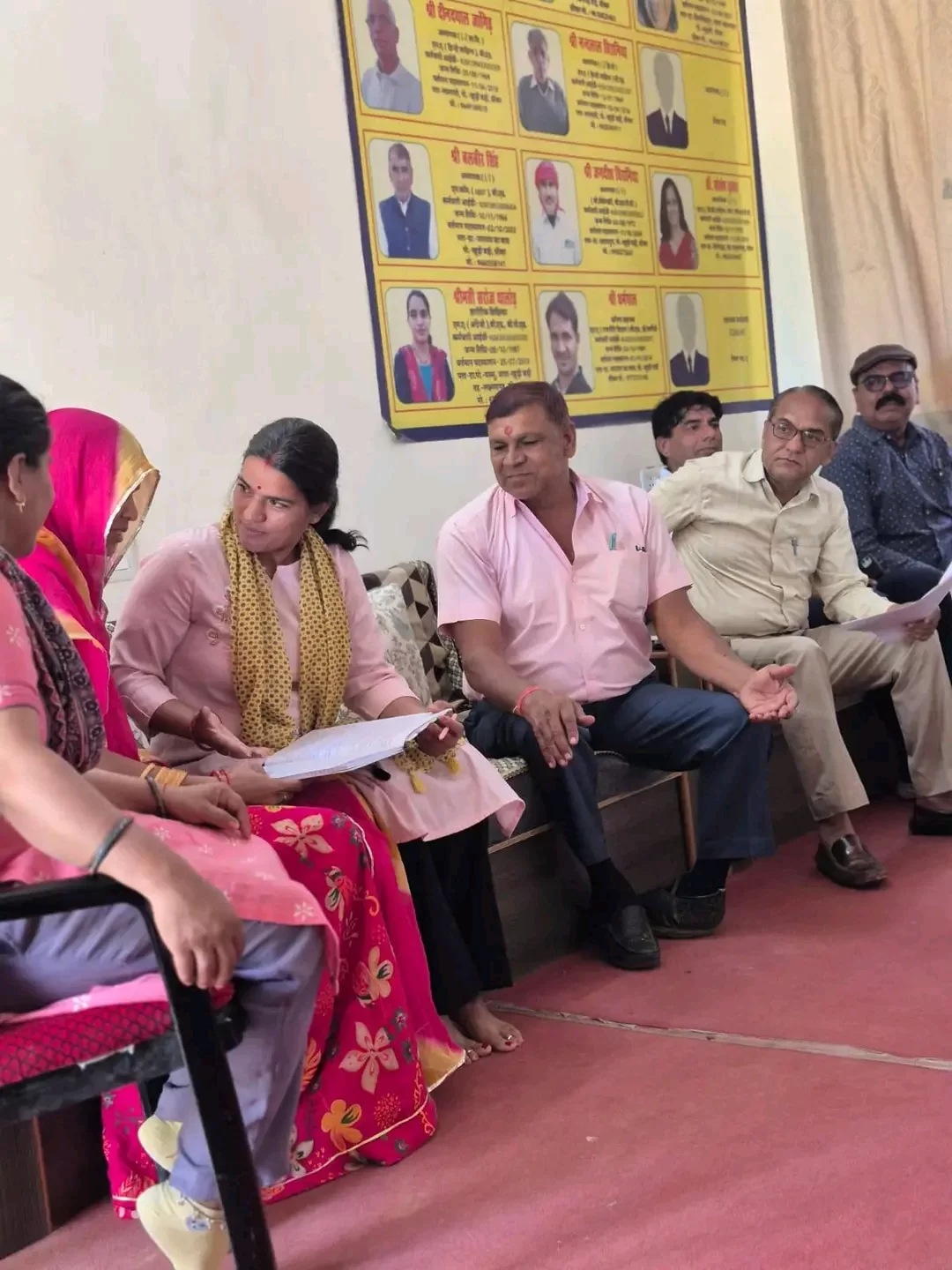 प्रवेशोत्सव प्रभारी एवं जिला शिक्षा अधिकारी रामसिंह मीणा