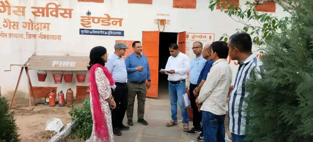 घरेलू गैस सिलेण्डरों की अनावश्यक बुकिंग व संग्रहण से बचें