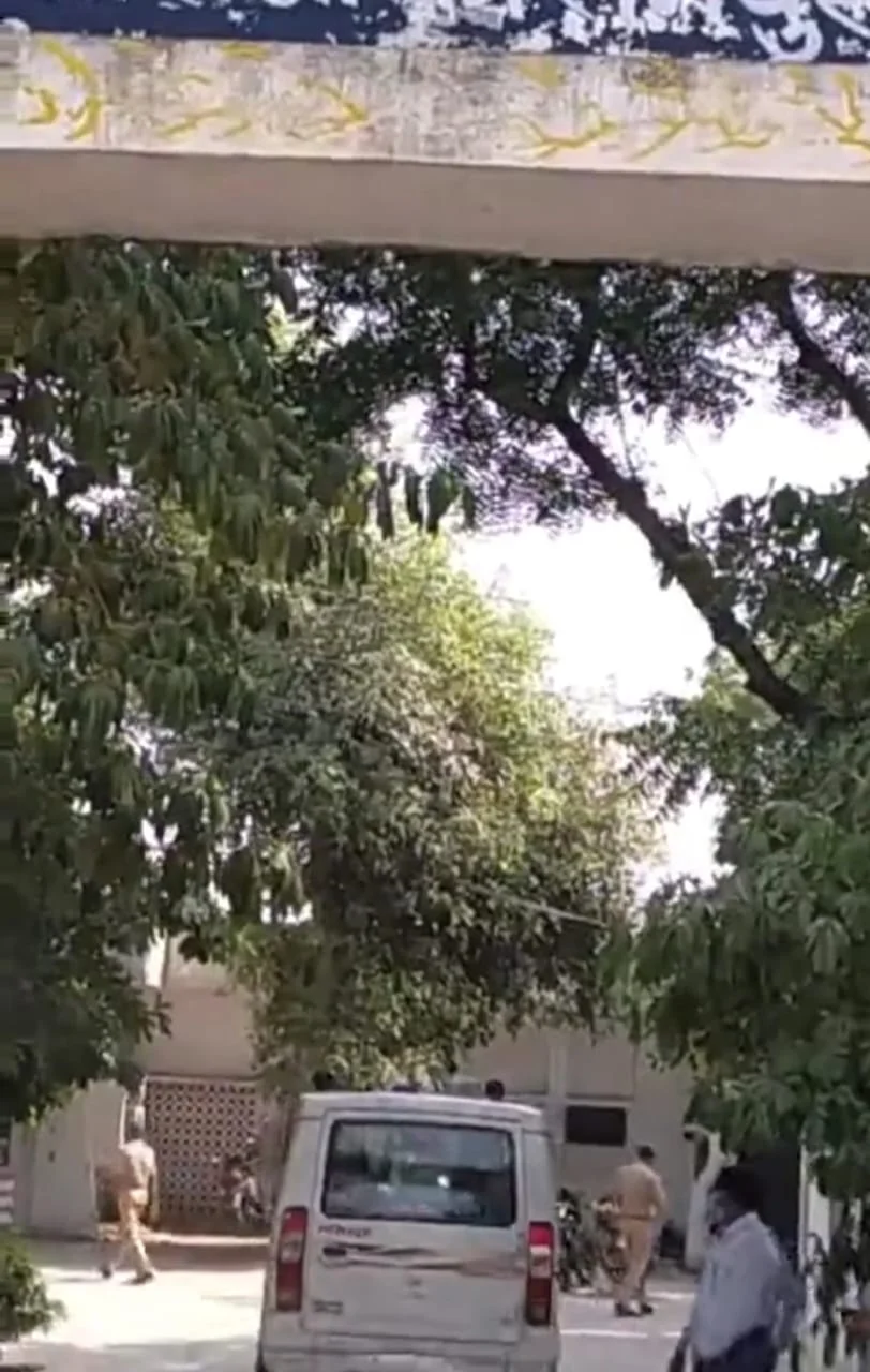 दो आरोपियों के खिलाफ मुकदमा दर्ज