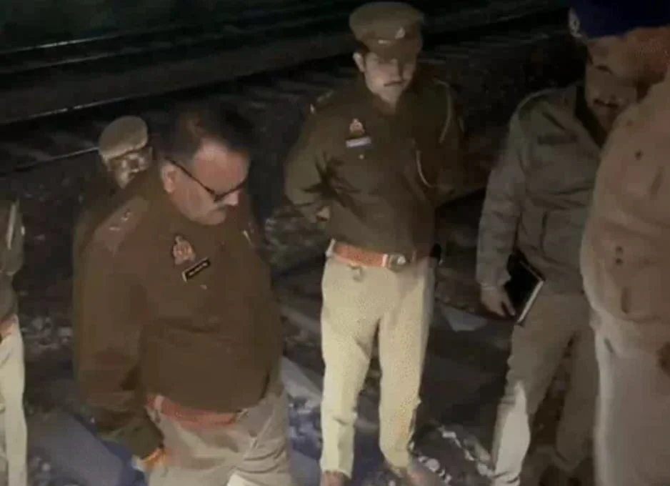 , रेलवे ट्रैक के किनारे मिला शव