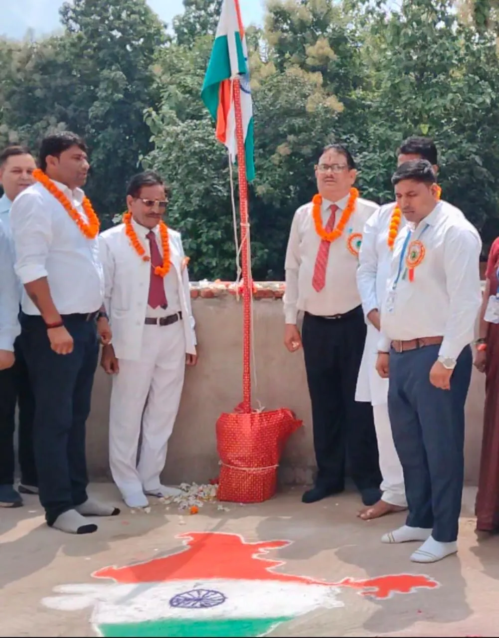 निकली भव्य तिरंगा यात्रा