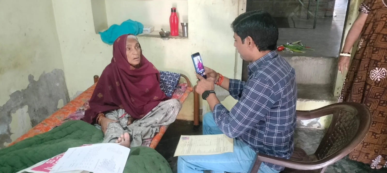 सिरोही पेंशनधारियों का घर-घर कर हो रहा वार्षिक सत्यापन,67% कार्य पूरा