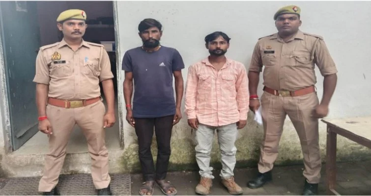 गोला पुलिस ने दो वारण्टी अभियुक्तों को दबोचा