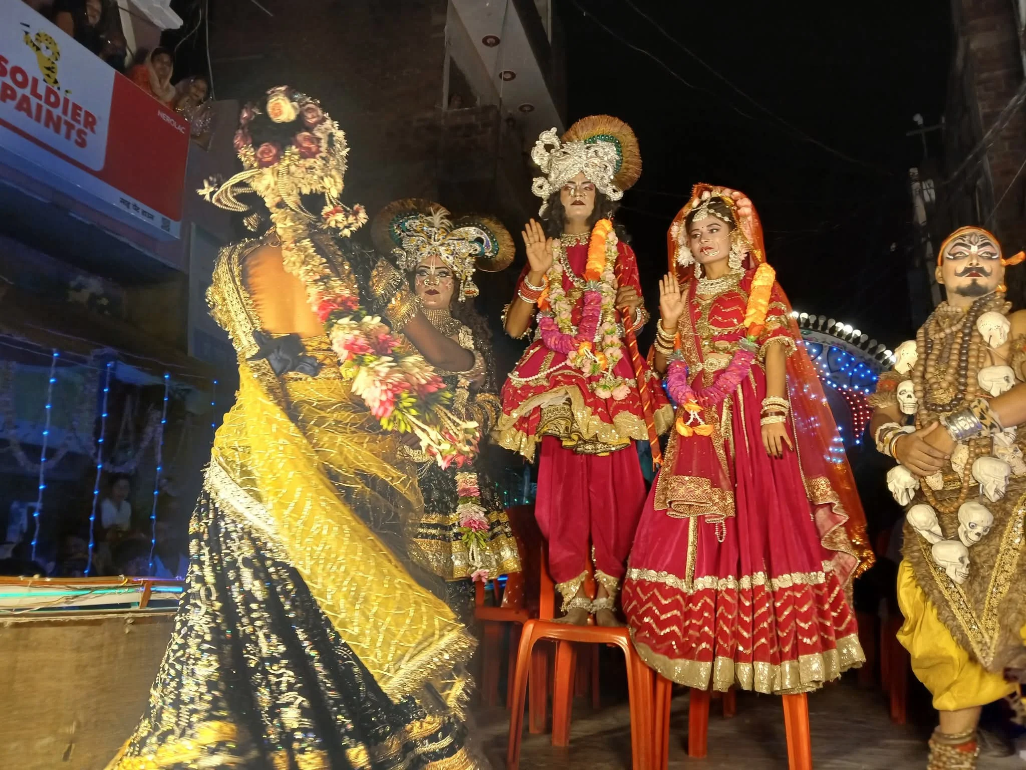 जनसैलाब – रावण दहन के साथ उत्सव चरम पर