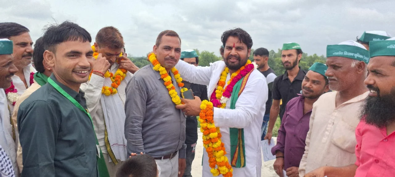 युवा मेरठ मंडल अध्यक्ष गौरव प्रधान के नेतृत्व में साजिद को नगर अध्यक्ष नियुक्त किया गया