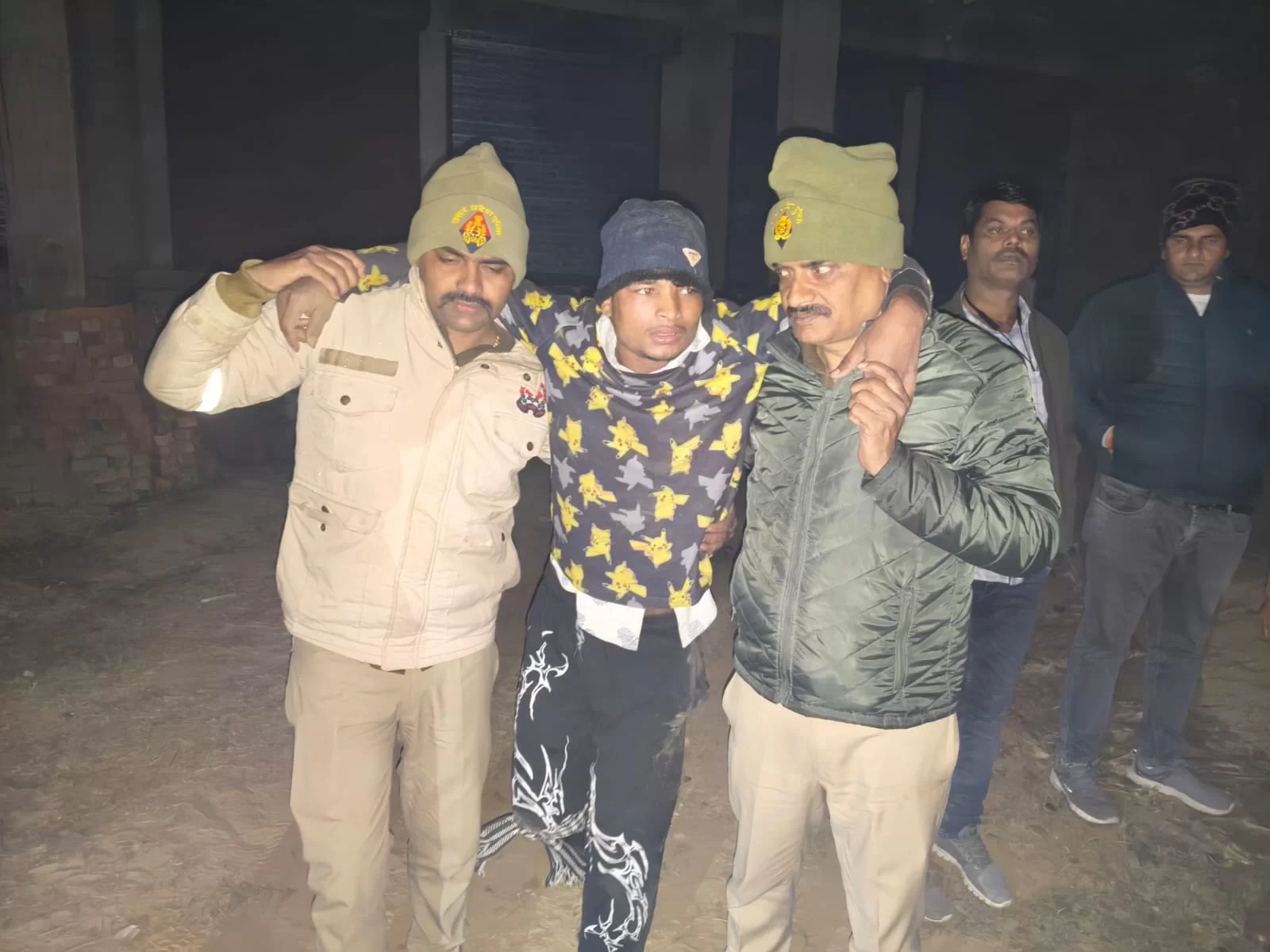 25 हजार का इनामिया बदमाश पुलिस मुठभेड़ में गिरफ्तार
