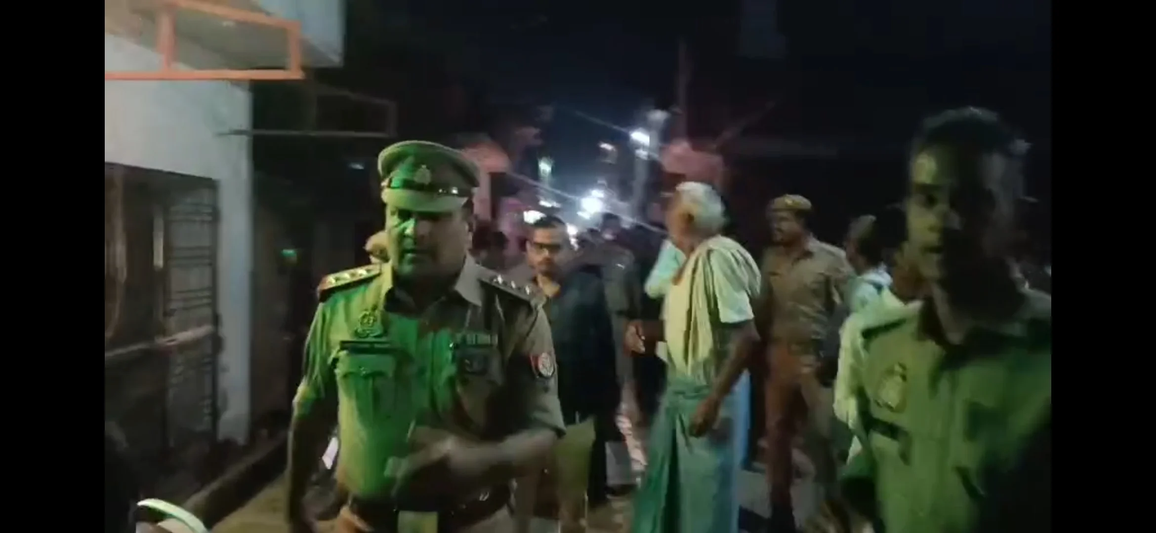 औरैया आग, मोहल्ला गोविंद नगर, पटाखे की चिंगारी, फायर ब्रिगेड, सदर कोतवाल राजकुमार सिंह