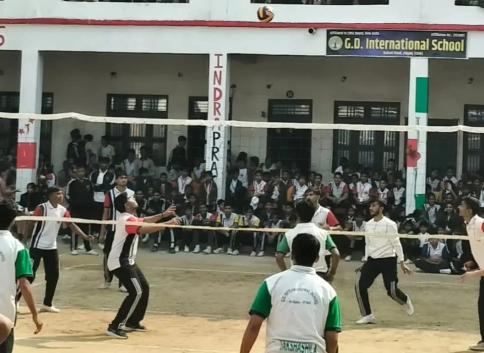एसडीएम जगमोहन गुप्ता के द्वारा वॉलीबॉल मुकाबलों से गूंजा मैदान