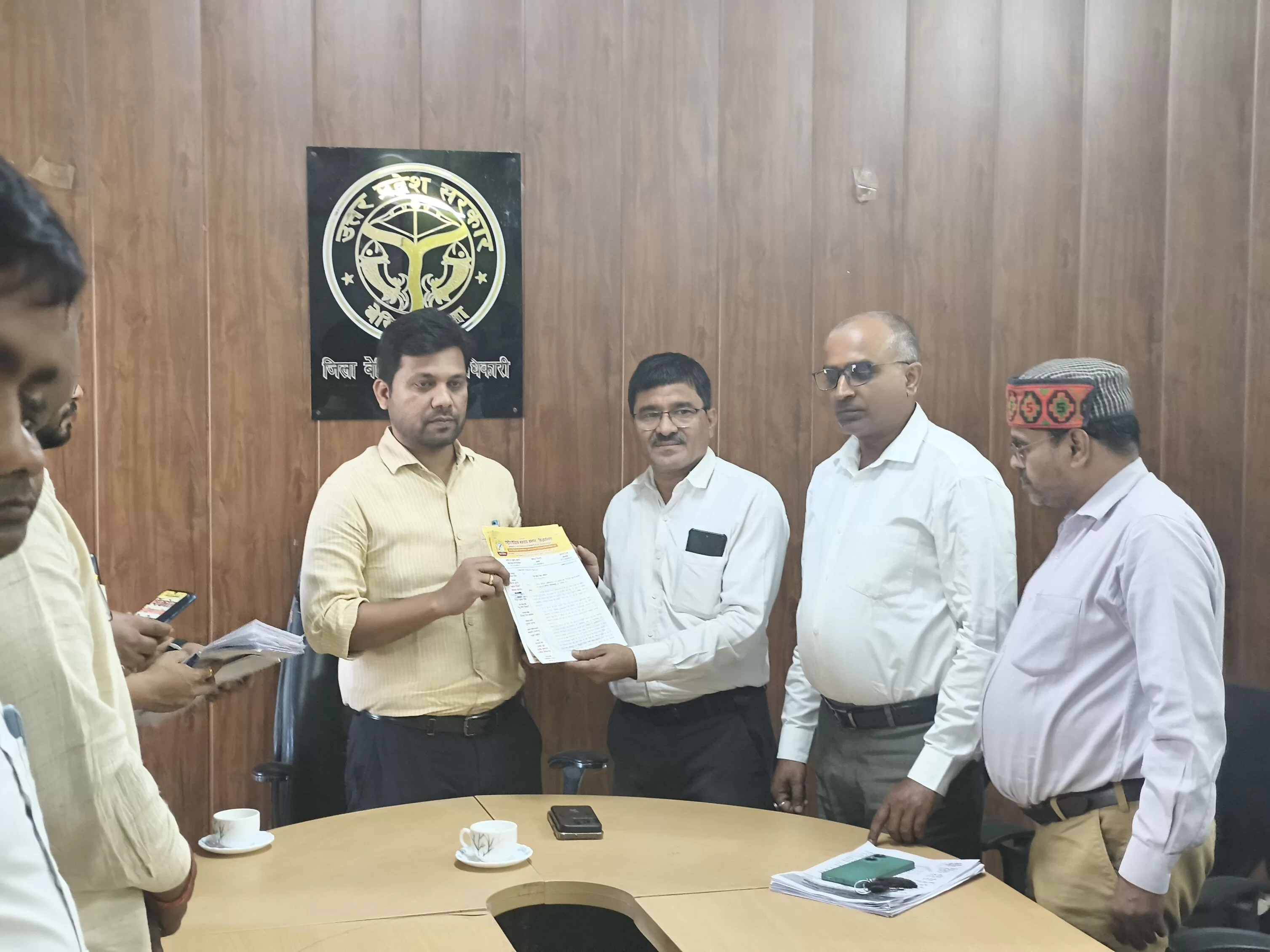 समाधान न होने पर धरने की चेतावनी