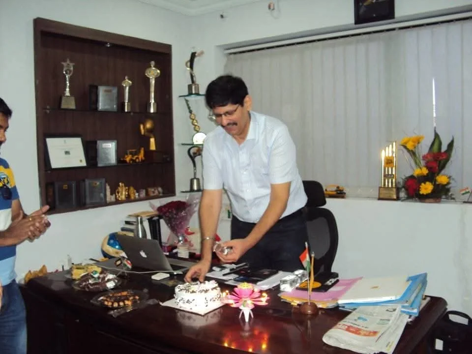 ने अश्विनी सर को जन्मदिन पर दी शुभकामनाएं