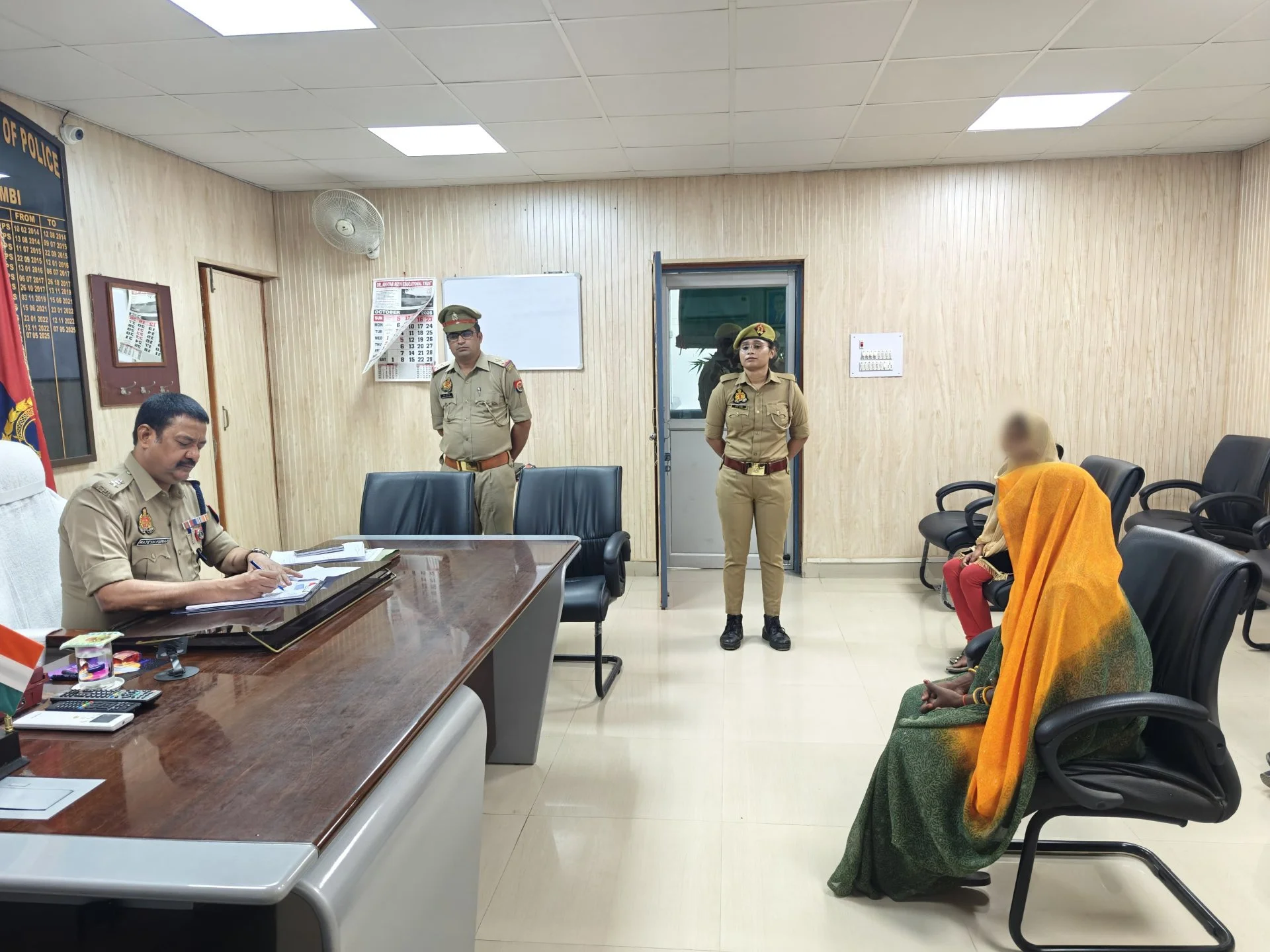 जनसुनवाई में SP राजेश कुमार ने सुनीं शिकायतें; तुरंत निस्तारण हेतु सम्बंधित को दिए कड़े निर्देश