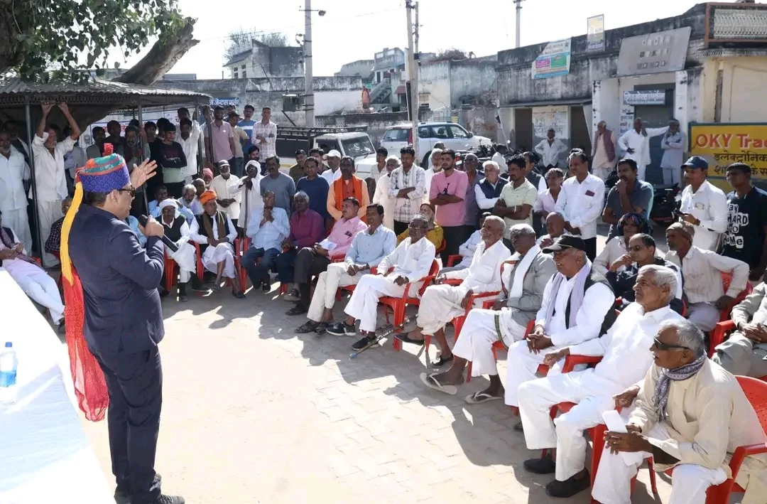 ग्रामीणों से सीधा संवाद कर सुनी समस्याएं और सुझाव