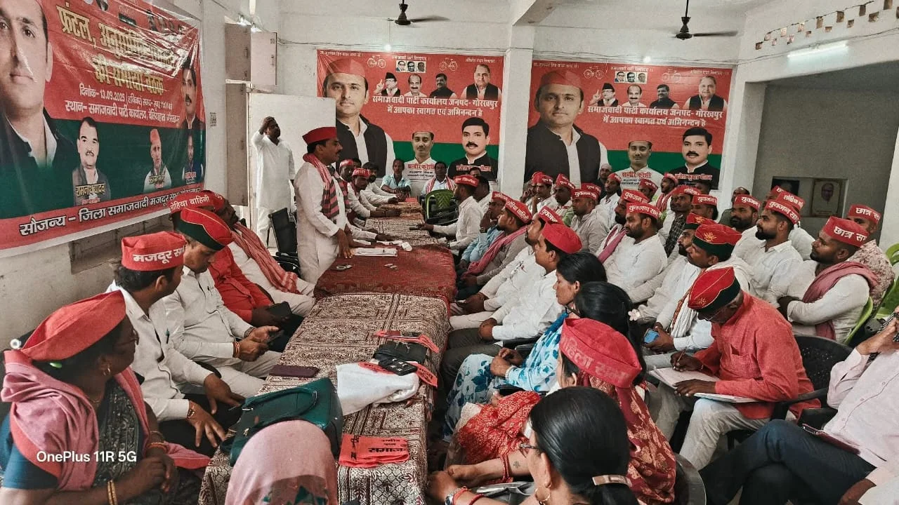 मतदाता सूची को दुरुस्त करने और महिलाओं-युवाओं को जोड़ने पर जोर, भाजपा की गलत नीतियों से जनता त्रस्त: ब्रजेश गौतम