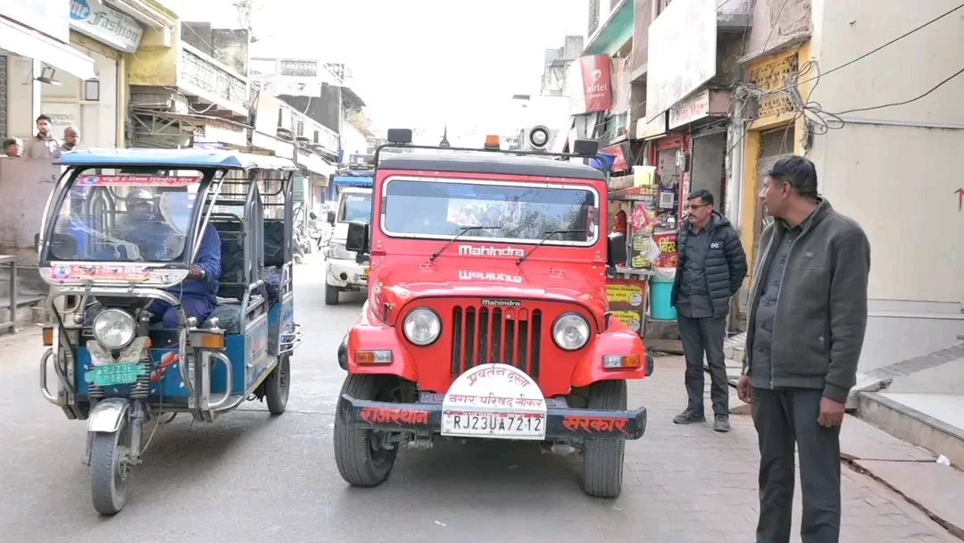 रोड चौड़ाईकरण कार्य में बाधक बने अतिक्रमण तीन दिन में स्वयं हटाने के निर्देश