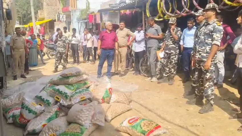 वाहन, फर्म, दस्तावेज और माल के गंतव्य समेत पूरी सप्लाई चेन की जांच की मांग