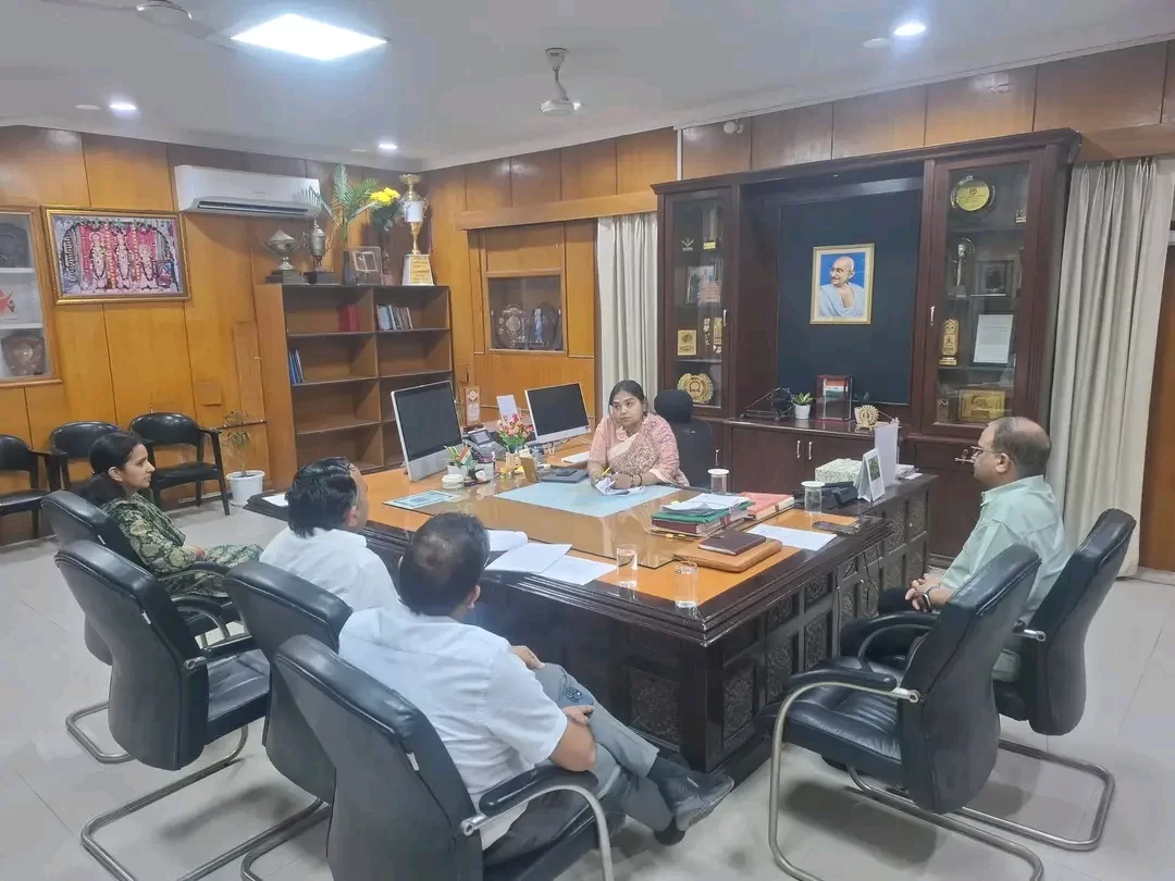 राज्य सरकार की बजट घोषणाओं और फ्लैगशिप योजनाओं की प्रगति की समीक्षा