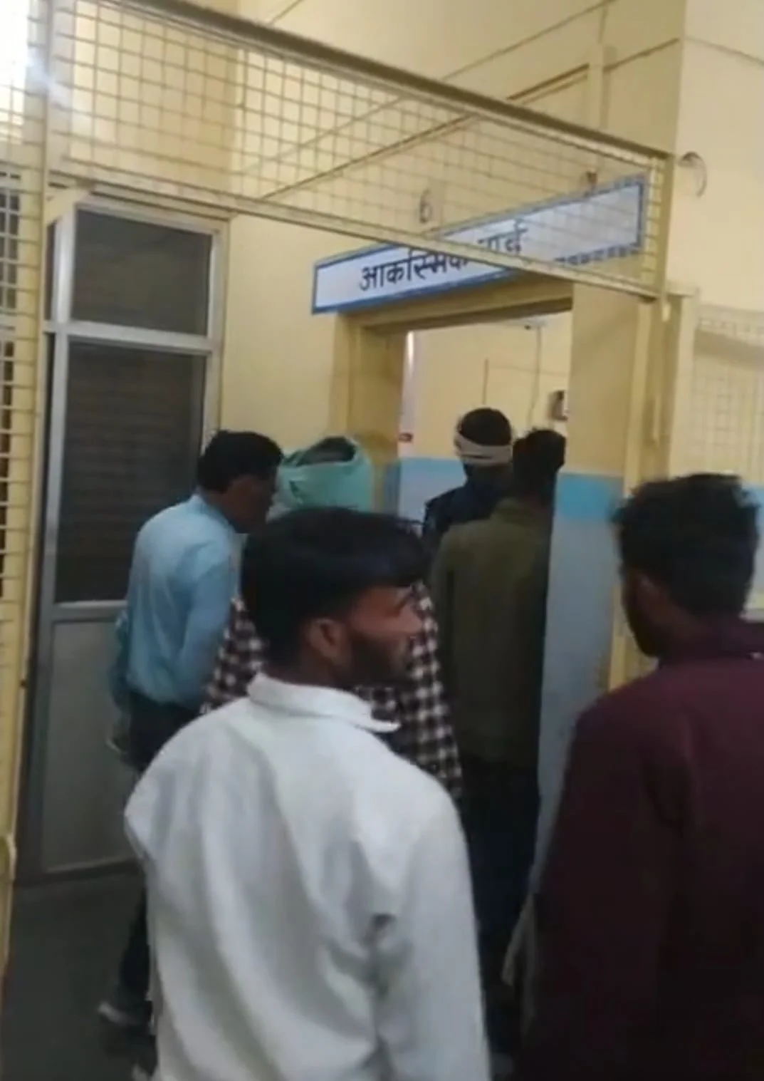 पेट्रोल पंप के पास हुआ हादसा ;