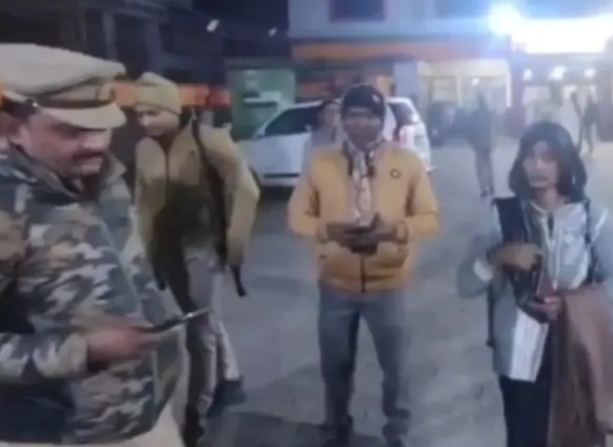 पहली पत्नी ने पुलिस बुलाकर रुकवाई शादी