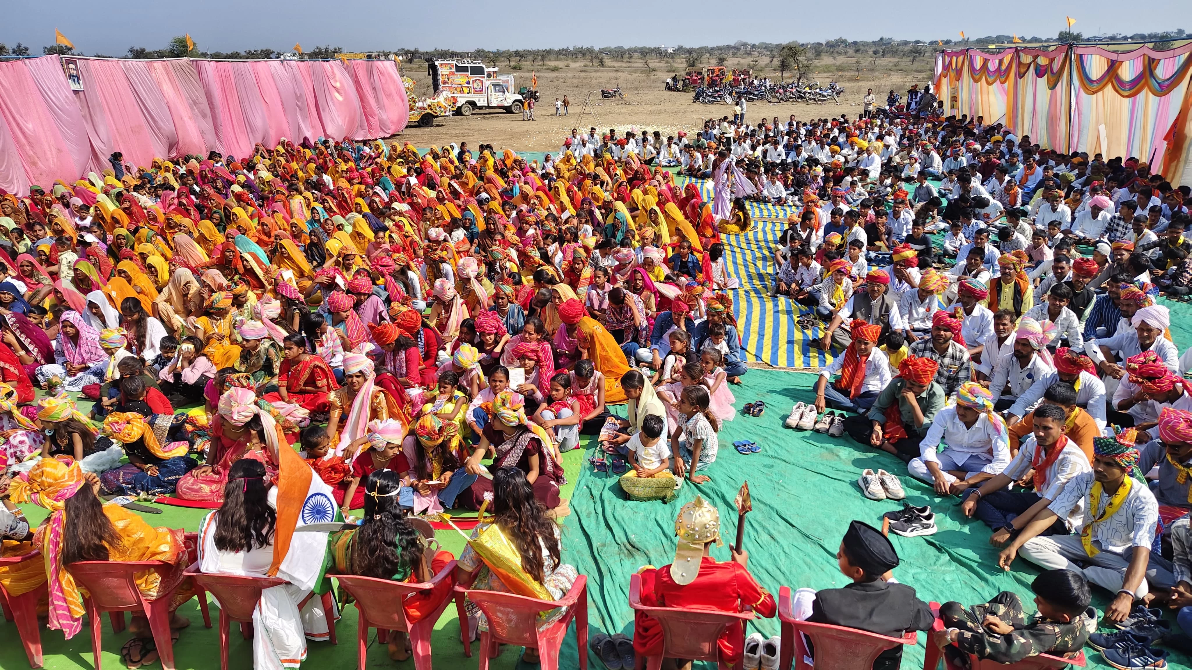 निकली विशाल कलश यात्रा