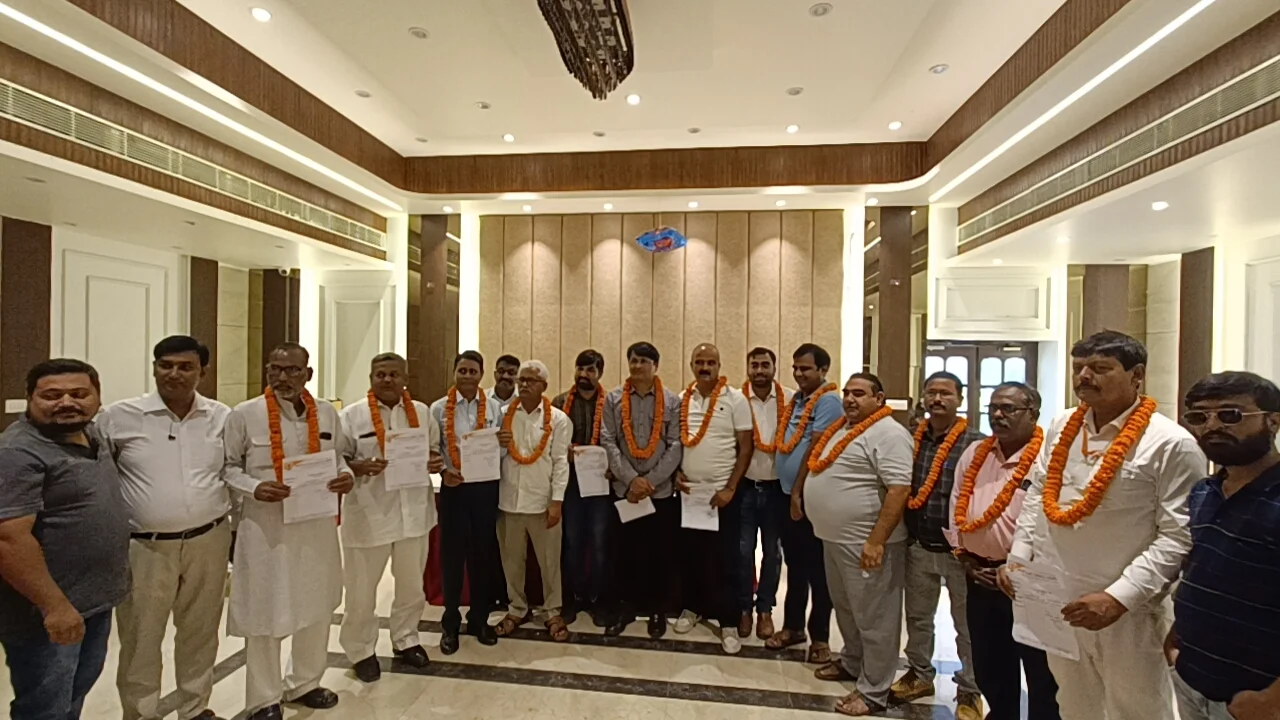 विवेक होटल में हुए चुनाव में 81 में से 61 वोट पाकर हासिल की जीत, अध्यक्ष अरविंद कुमार राय सहित अन्य पदाधिकारी निर्विरोध चुने गए