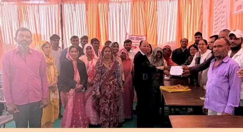 वर्षों से लंबित सहमति खाता विभाजन की प्रक्रिया पूरी कर बहन बेटियों ने दी खातेदारों को खुशी