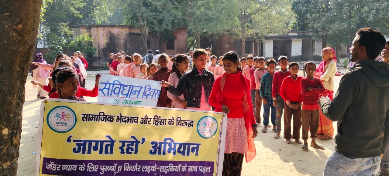 छात्रों ने सामाजिक मुद्दों पर अपने विचार व्यक्त करते हुए चित्रकला और निबंध लेखन प्रतियोगिताओं में उत्साहपूर्ण भागीदारी की