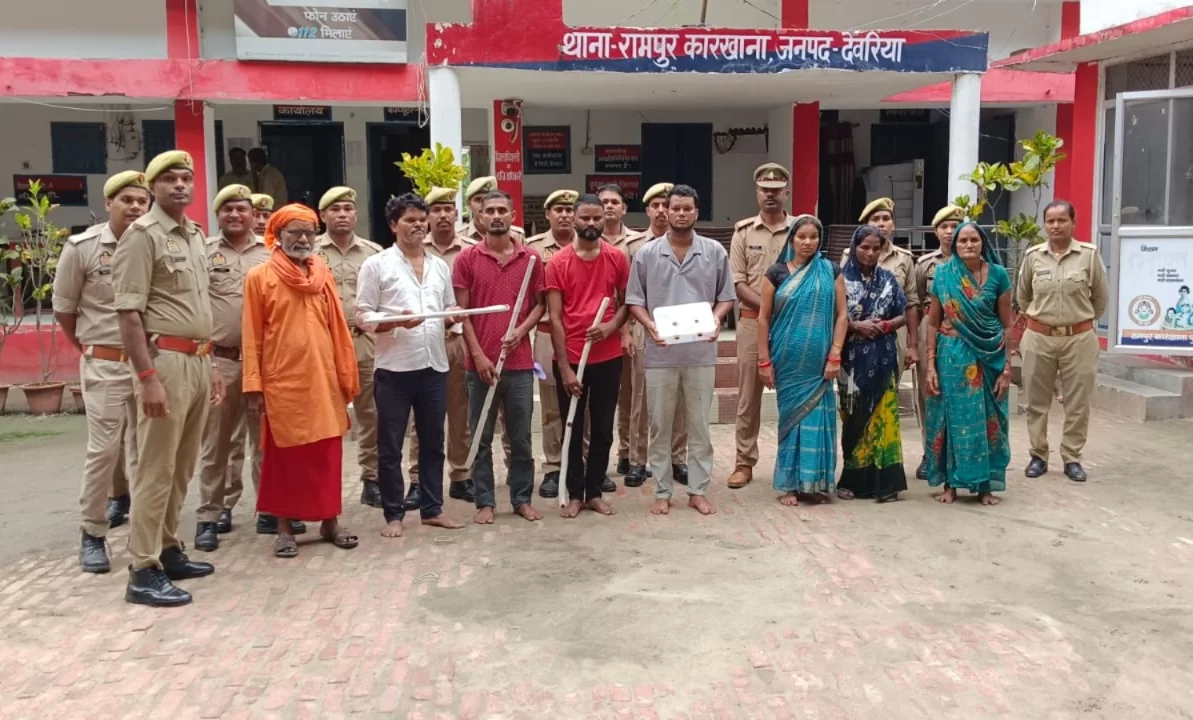 चाकू-पाइप व डंडे बरामद