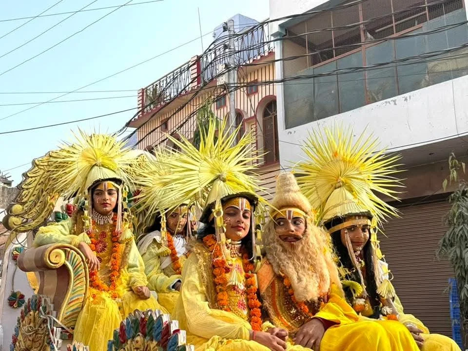 जगह-जगह भव्य स्वागत व मंगल आरती